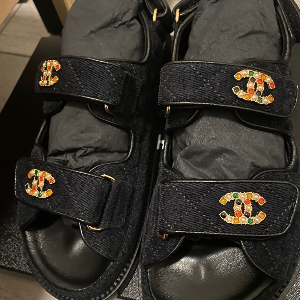 Chanel dad sandal size35